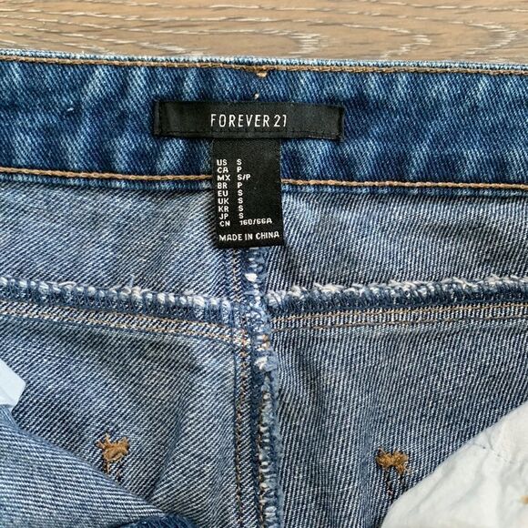 Forever 21 jeans high waisted raw hemmed cropped pants sz small - Picture 2 of 7